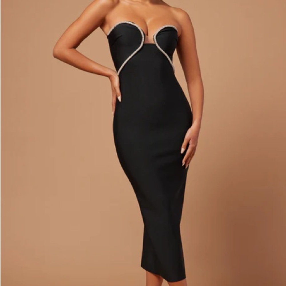 Elegant Black Strapless Dress